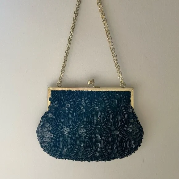 Beaded Hand Purse | Handmade | Gold Chain - Picture 2 of 16